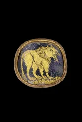 Medaille mit einem auf unebenem Boden stehenden Löwen, 3.-4. Jahrhundert n. Chr.